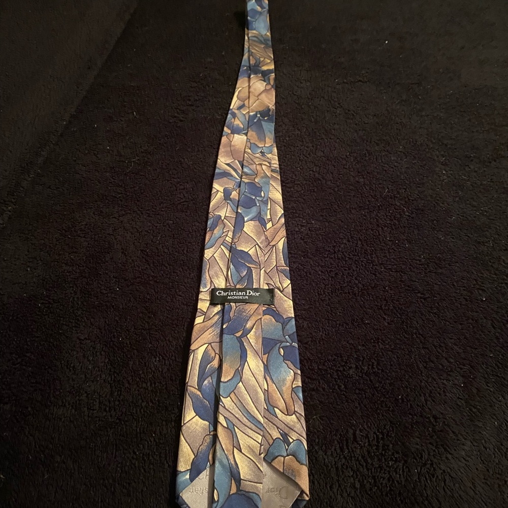Necktie